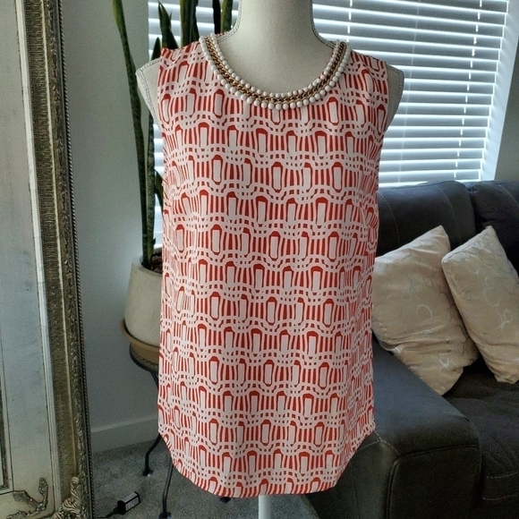 Adrienne Vittadini Beaded neck detail sleveless blouse size small. Good preowned - Picture 1 of 8